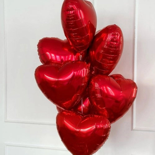 Сет из 9 красных шаров сердце