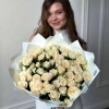 Букет из 11 персиковых кустовых роз в Тюмени