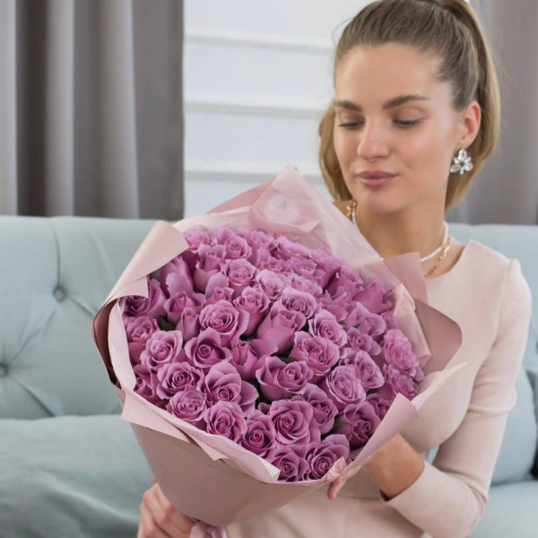 Букет из 41 сиреневой розы (Кения) 40см в Тюмени